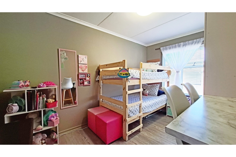 2 Bedroom Property for Sale in Guldenland Western Cape